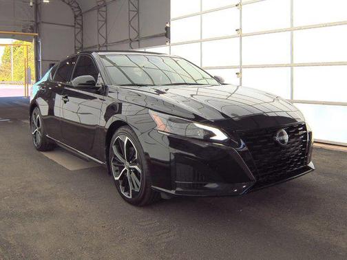 2023 Nissan Altima SR FWD
