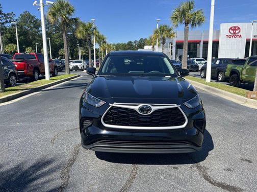 Midnight Black Metallic 2023 Toyota Highlander Platinum