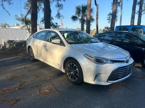 2018 Toyota Avalon Hybrid XLE Premium
