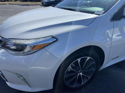 2018 Toyota Avalon Hybrid XLE Premium