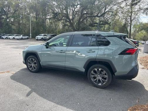 2023 Toyota RAV4 Hybrid XLE Premium