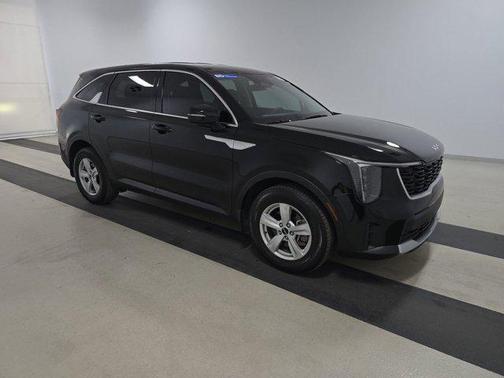 2025 Kia Sorento LX