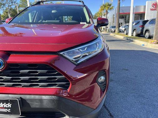 2021 Toyota RAV4 Hybrid XLE Premium
