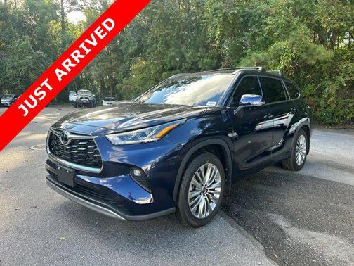 2025 Toyota Highlander Platinum