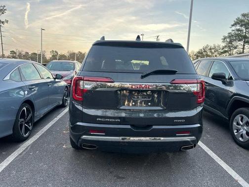 2022 GMC Acadia Denali