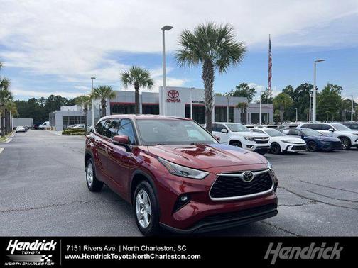 2022 Toyota Highlander LE