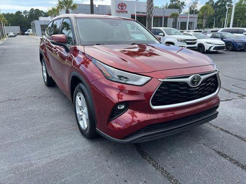 2022 Toyota Highlander LE