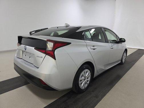 2022 Toyota Prius LE