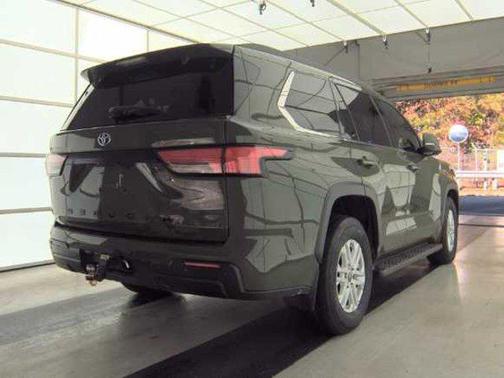 2023 Toyota Sequoia SR5