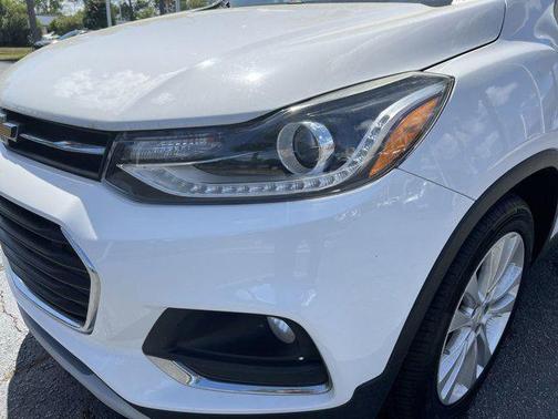 Summit White 2020 Chevrolet Trax Premier