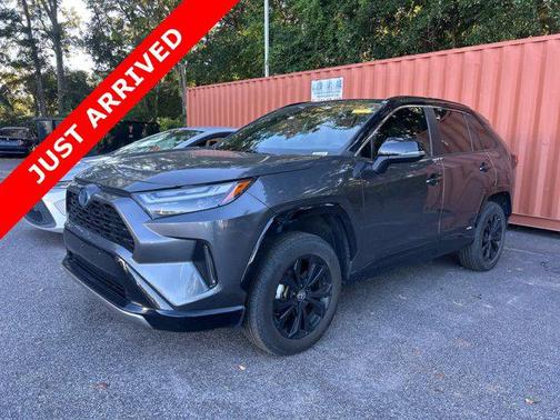 2022 Toyota RAV4 Hybrid SE