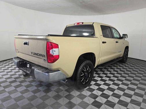 2018 Toyota Tundra SR5