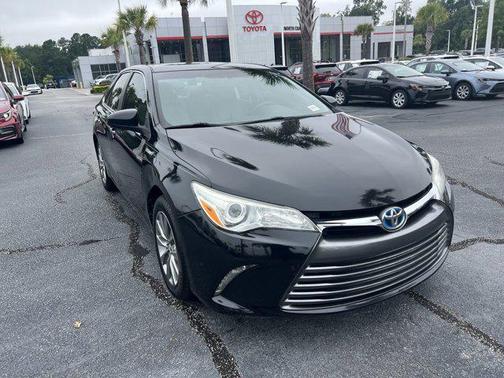 2016 Toyota Camry Hybrid XLE
