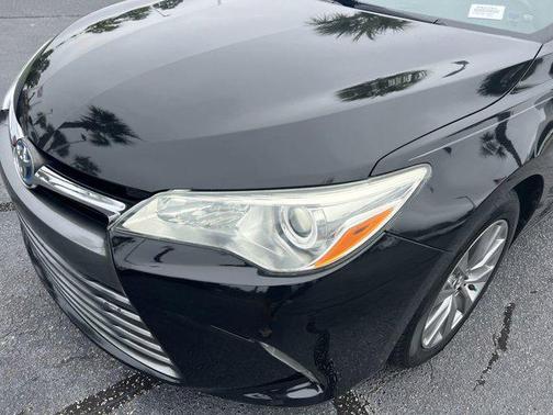 2016 Toyota Camry Hybrid XLE