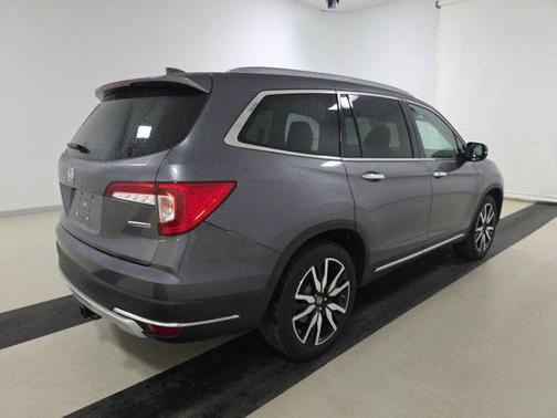 2021 Honda Pilot Touring 8-Passenger