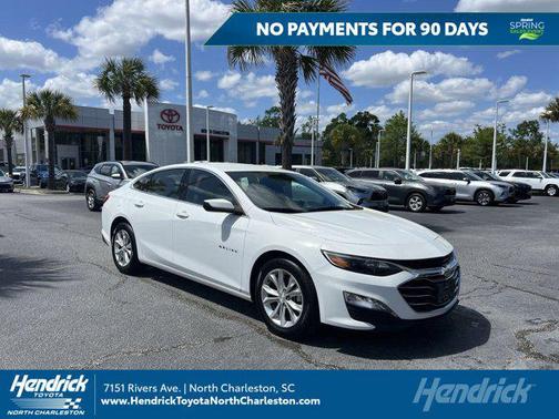 Summit White 2023 Chevrolet Malibu FWD 1LT