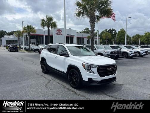 Summit White 2022 GMC Terrain SLE
