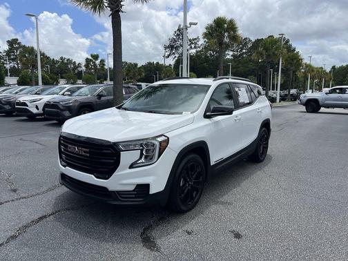 Summit White 2022 GMC Terrain SLE