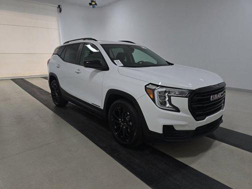 Summit White 2022 GMC Terrain SLE