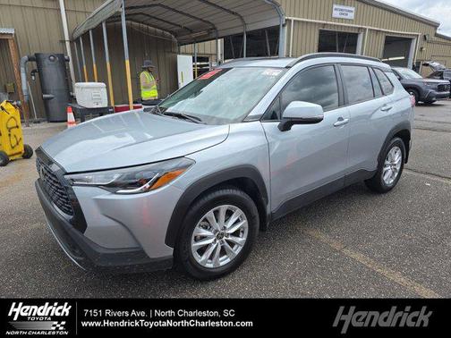 2024 Toyota Corolla Cross LE