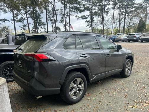 2025 Toyota RAV4 Hybrid SE