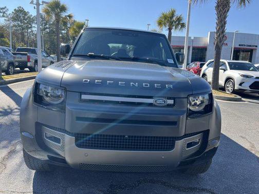 2024 Land Rover Defender 110 P400 X-Dynamic SE