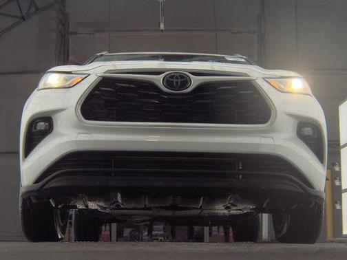 2025 Toyota Highlander XLE