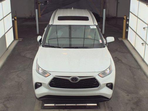 2025 Toyota Highlander XLE