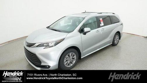 2025 Toyota Sienna XLE