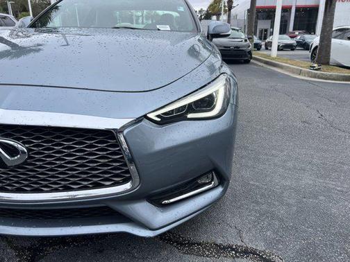 2018 INFINITI Q60 2.0t LUXE