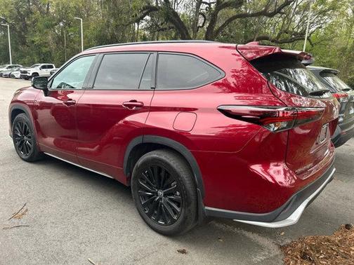 Ruby Flare Pearl 2024 Toyota Highlander XSE