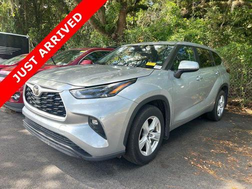 2024 Toyota Highlander LE