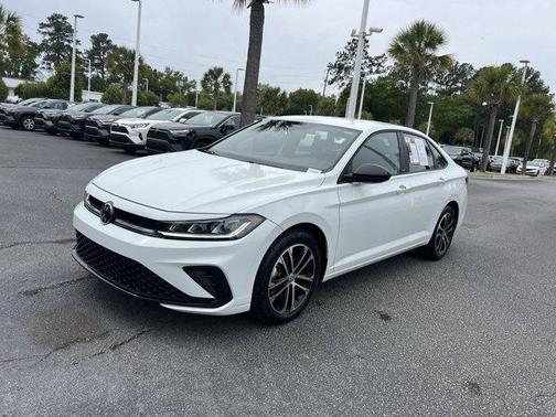 Pure White 2025 Volkswagen Jetta 1.5T Sport