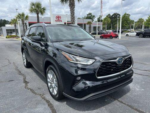 2023 Toyota Highlander Hybrid Limited