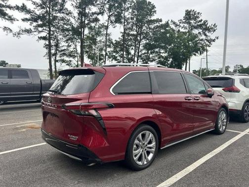 2021 Toyota Sienna Platinum 7 Passenger
