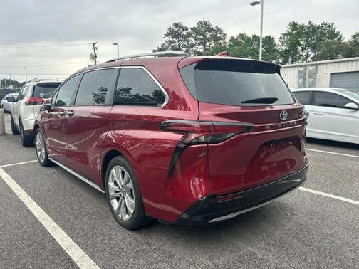2021 Toyota Sienna Platinum 7 Passenger