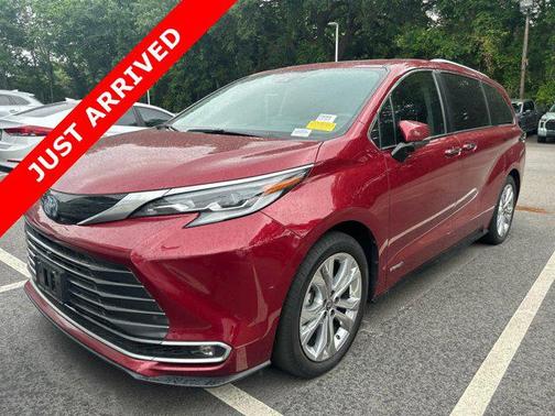 2021 Toyota Sienna Platinum 7 Passenger