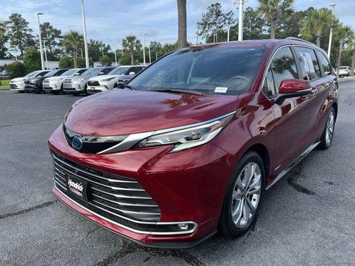 2021 Toyota Sienna Platinum 7 Passenger