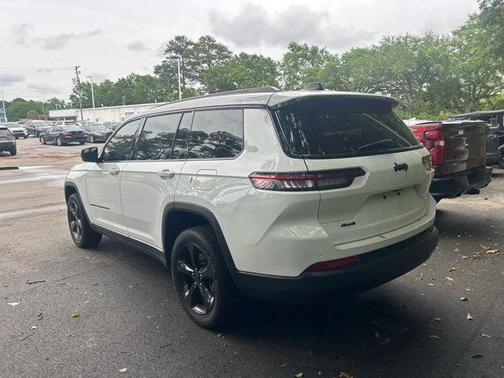 Bright White Clearcoat 2023 Jeep Grand Cherokee L Altitude