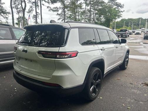 Bright White Clearcoat 2023 Jeep Grand Cherokee L Altitude
