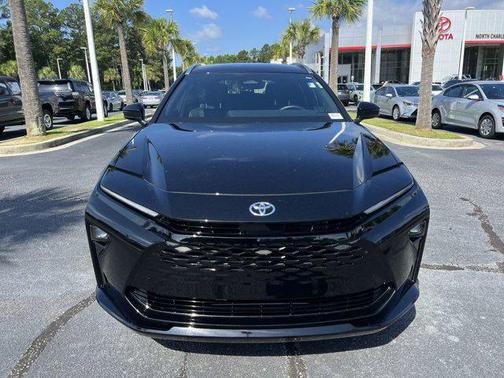 2025 Toyota Crown Signia XLE