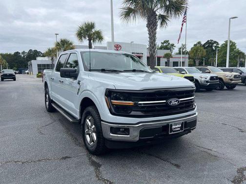 Space White Metallic 2025 Ford F-150 XLT