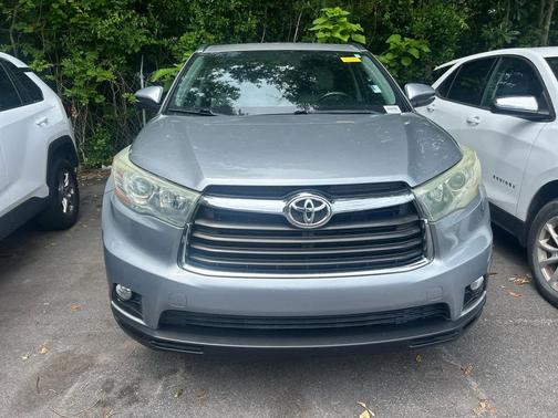 Silver Sky Metallic 2015 Toyota Highlander XLE