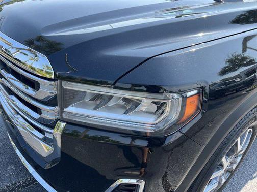 2023 GMC Acadia AWD SLT