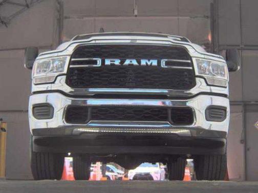 2022 RAM 2500 Tradesman Crew Cab 4x4 8' Box