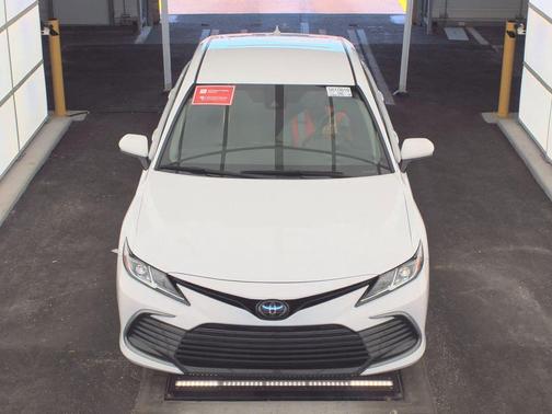 Ice Cap 2024 Toyota Camry LE