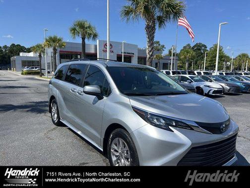2024 Toyota Sienna XLE 8 Passenger