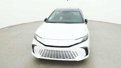Wind Chill Pearl w/Midnight Black Metallic Roof 2026 Toyota Camry XSE