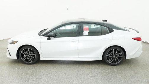 Wind Chill Pearl w/Midnight Black Metallic Roof 2026 Toyota Camry XSE