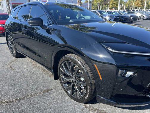 2025 Toyota Crown Signia Limited